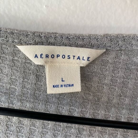 aeropostale gray waffle knit long sleeve caged neck top - Picture 3 of 8